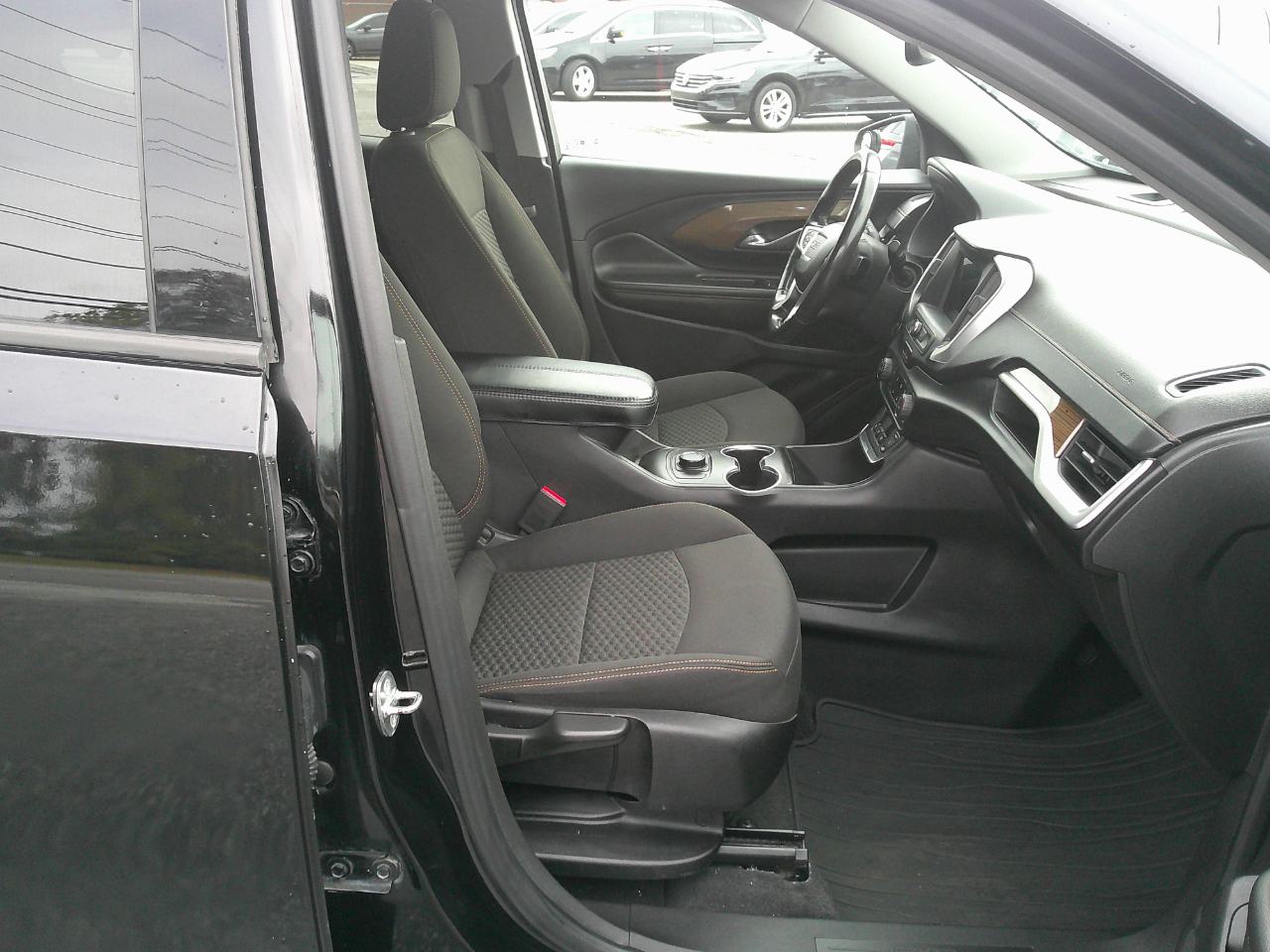 GMC Terrain FWD 4dr SLE 2020 GMC Terrain FWD 4dr SLE 2020