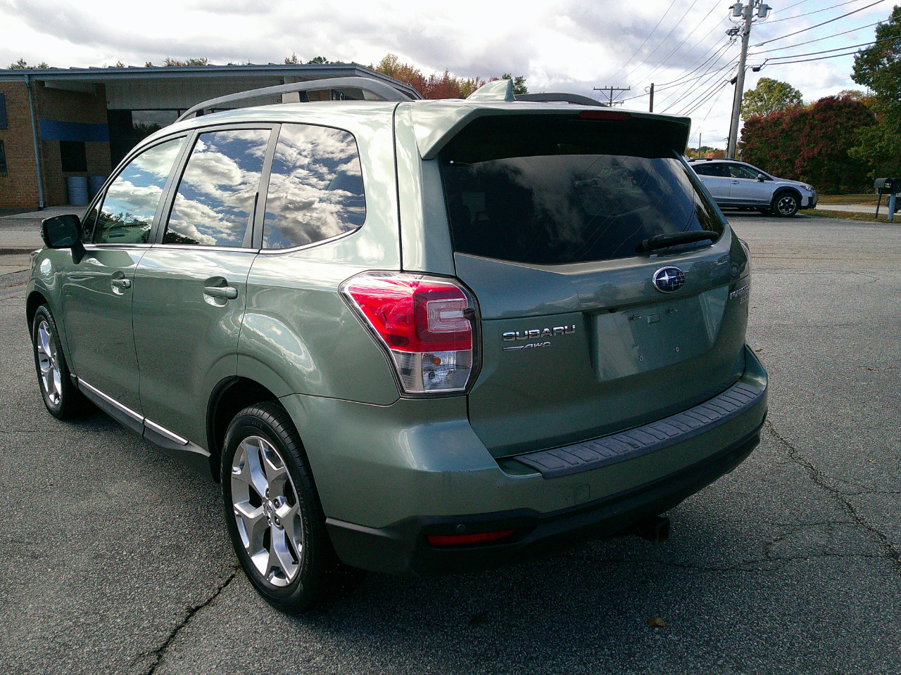 Subaru Forester 2.5i Touring CVT 2017 Subaru Forester 2.5i Touring CVT 2017