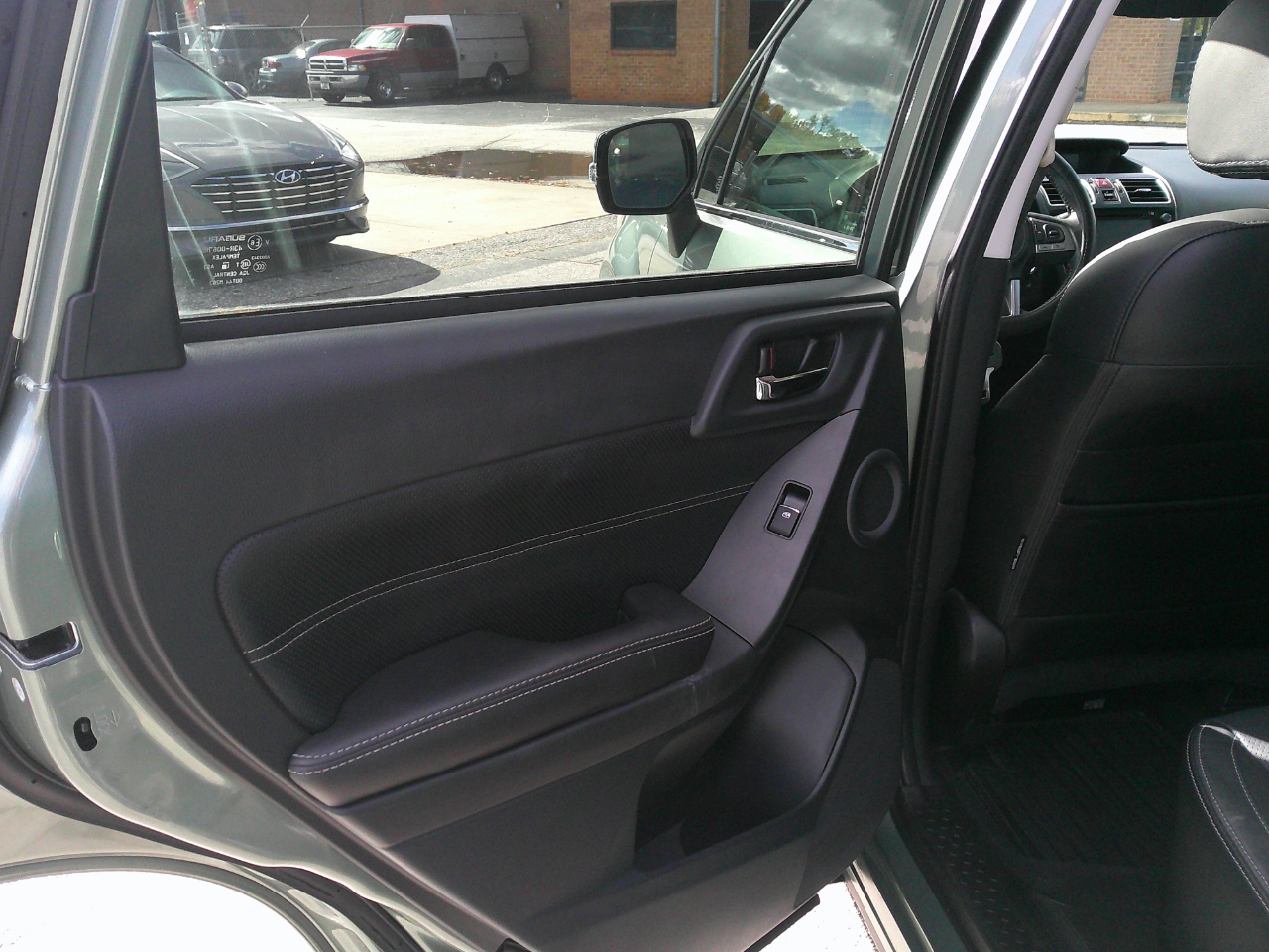 Subaru Forester 2.5i Touring CVT 2017 Subaru Forester 2.5i Touring CVT 2017