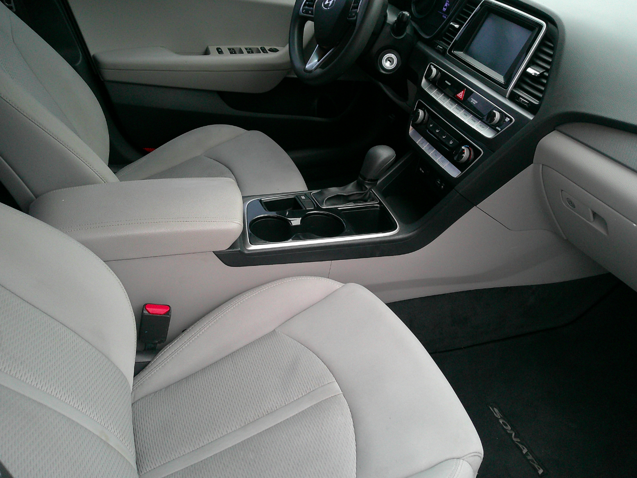 Hyundai Sonata SE 2.4L 2018