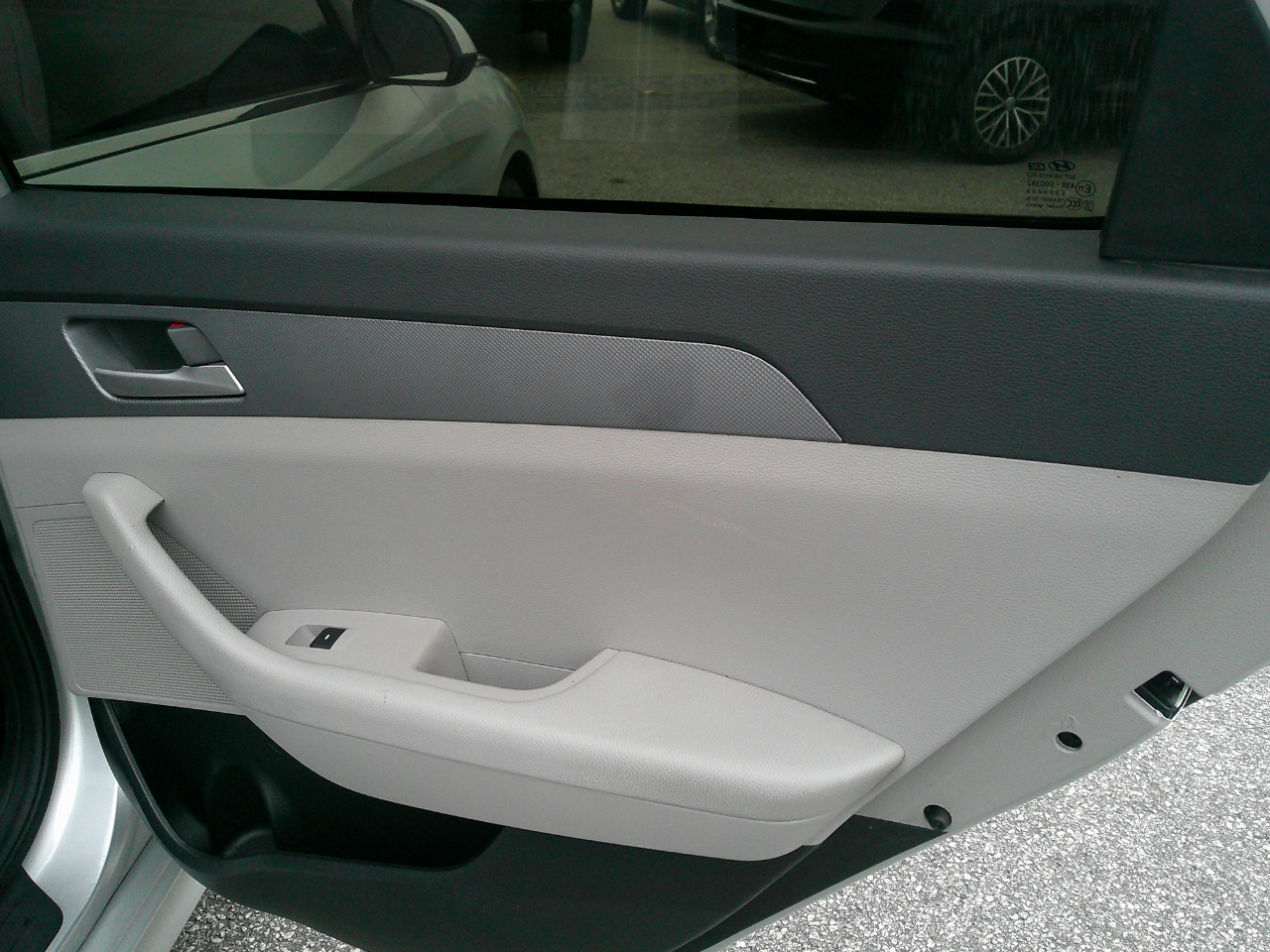 Hyundai Sonata SE 2.4L 2018