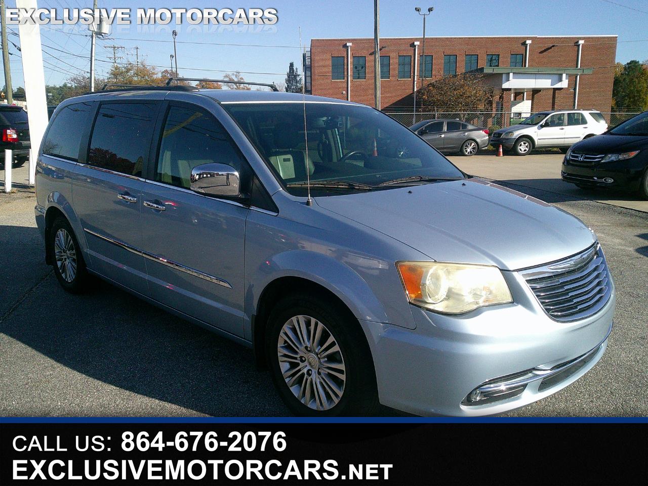2013 Chrysler Town and Country Touring L