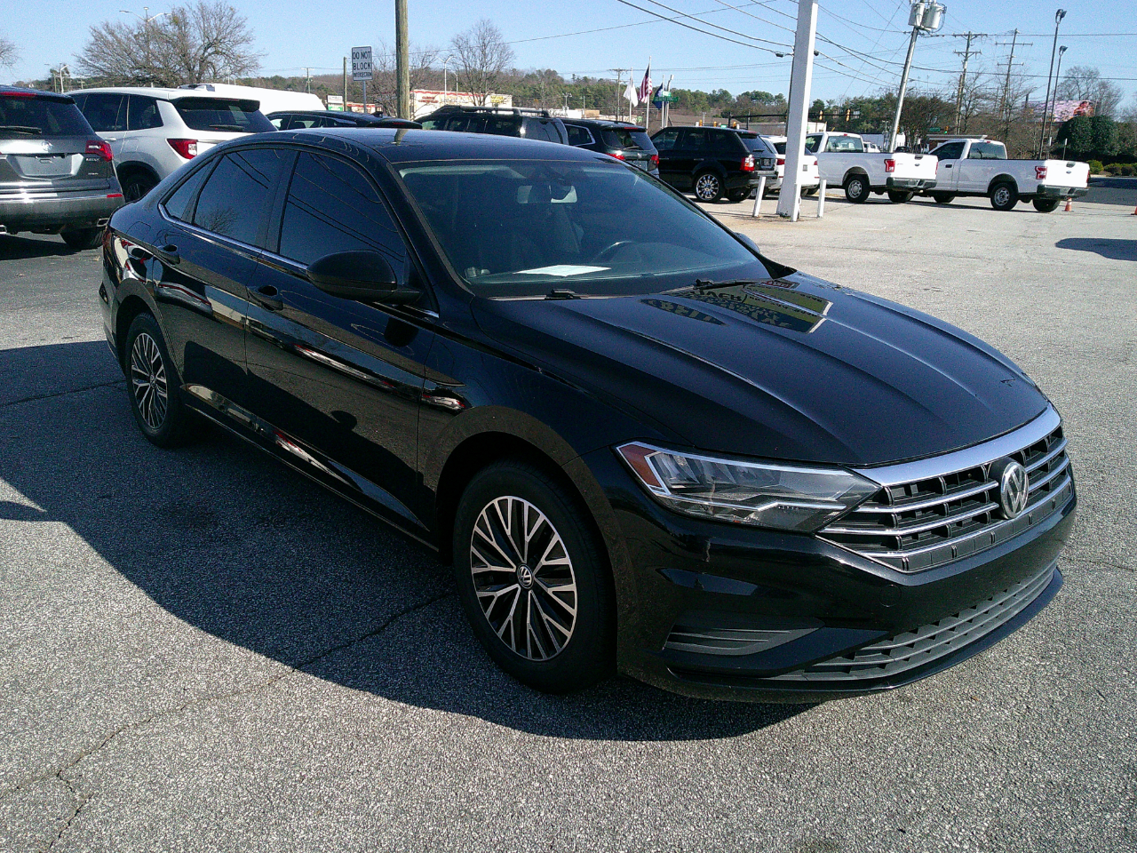 2019 Volkswagen Jetta SE's photo