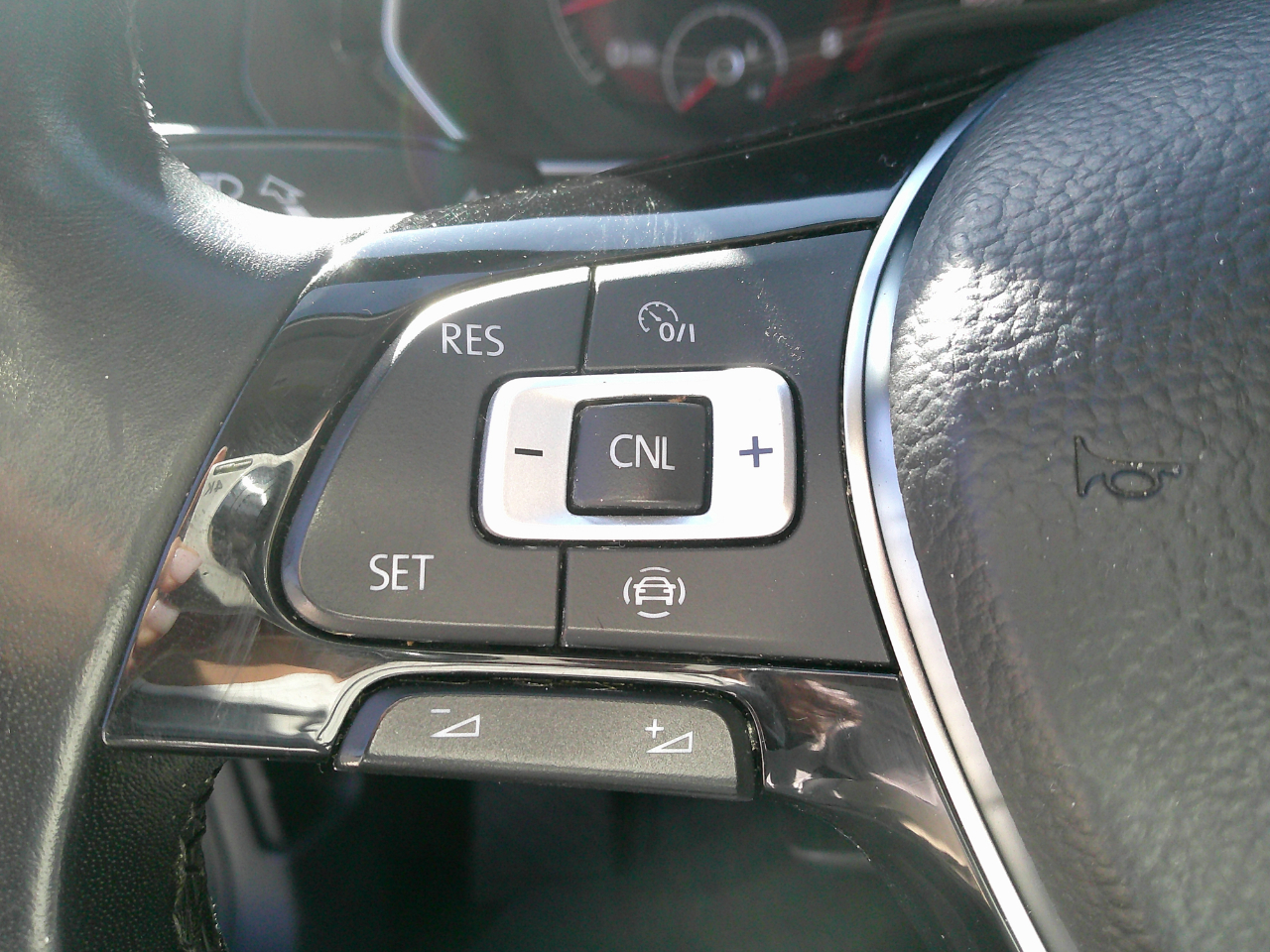 Volkswagen Jetta R-Line Auto w/SULEV 2019