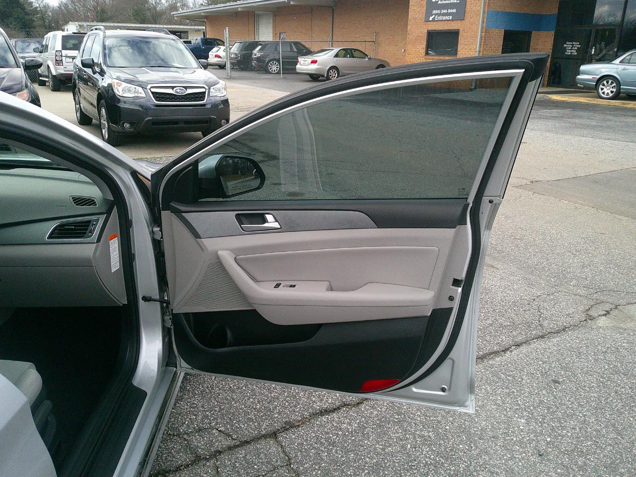 Hyundai Sonata Hybrid 4dr Sdn SE 2016