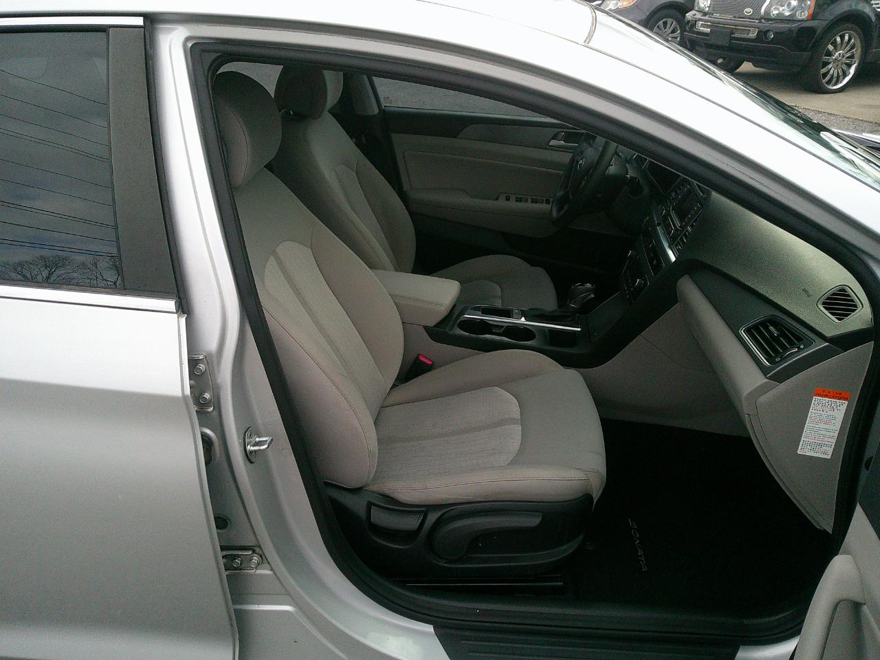 Hyundai Sonata Hybrid 4dr Sdn SE 2016