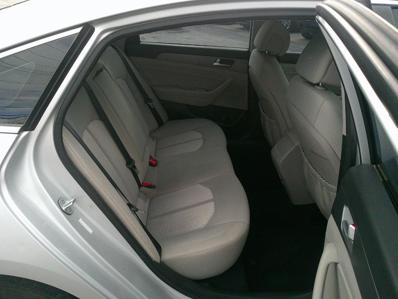 Hyundai Sonata Hybrid 4dr Sdn SE 2016