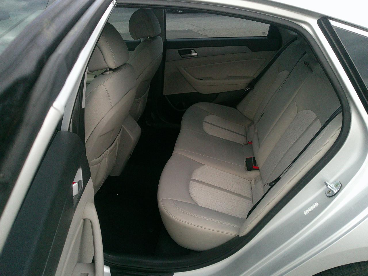 Hyundai Sonata Hybrid 4dr Sdn SE 2016