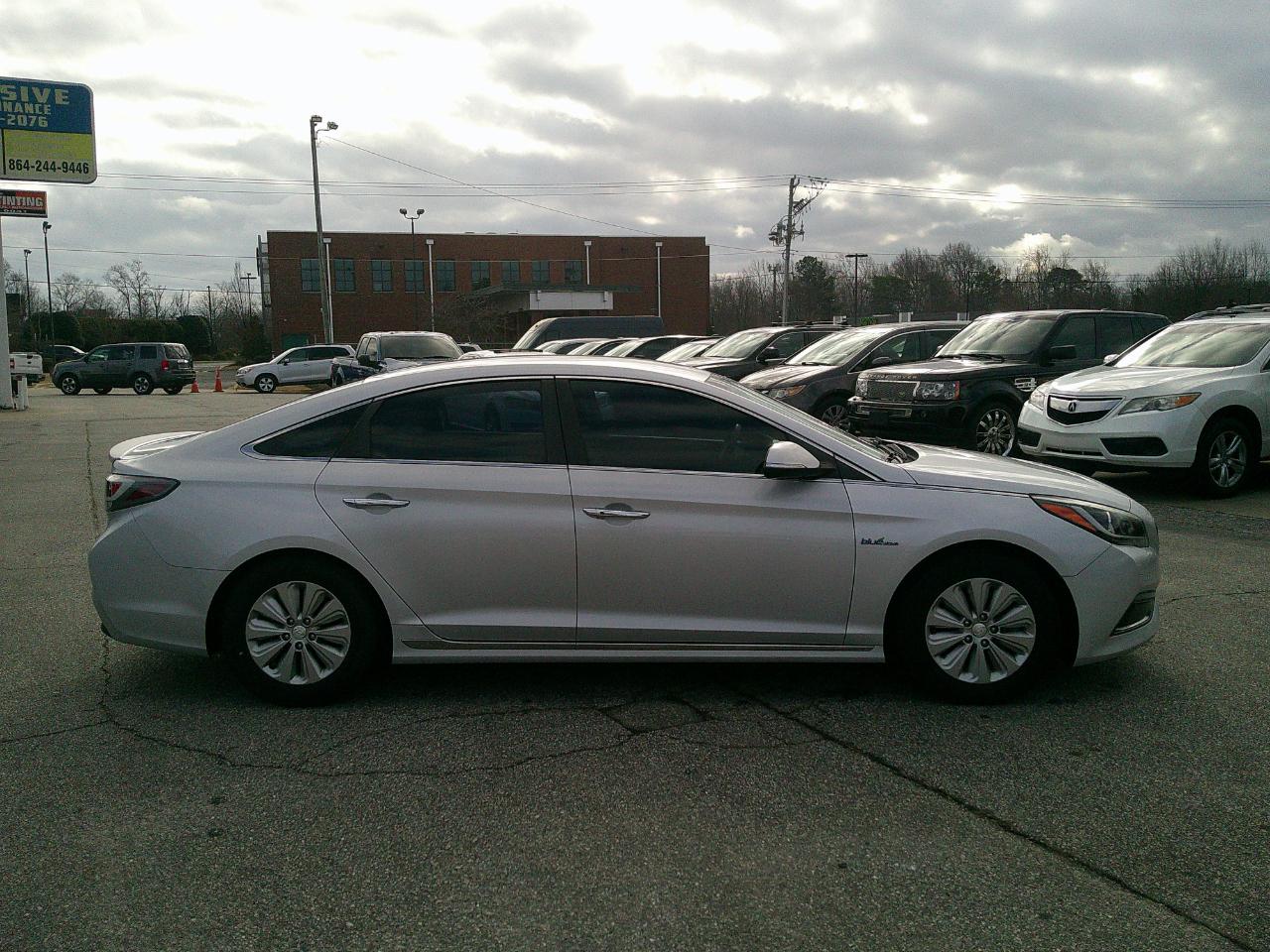 Hyundai Sonata Hybrid 4dr Sdn SE 2016