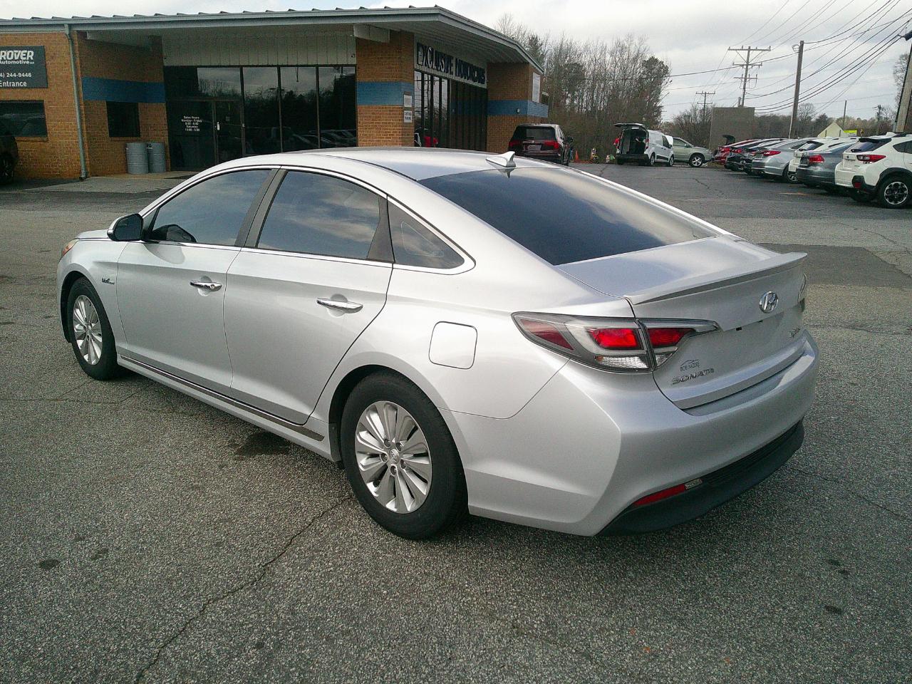 Hyundai Sonata Hybrid 4dr Sdn SE 2016