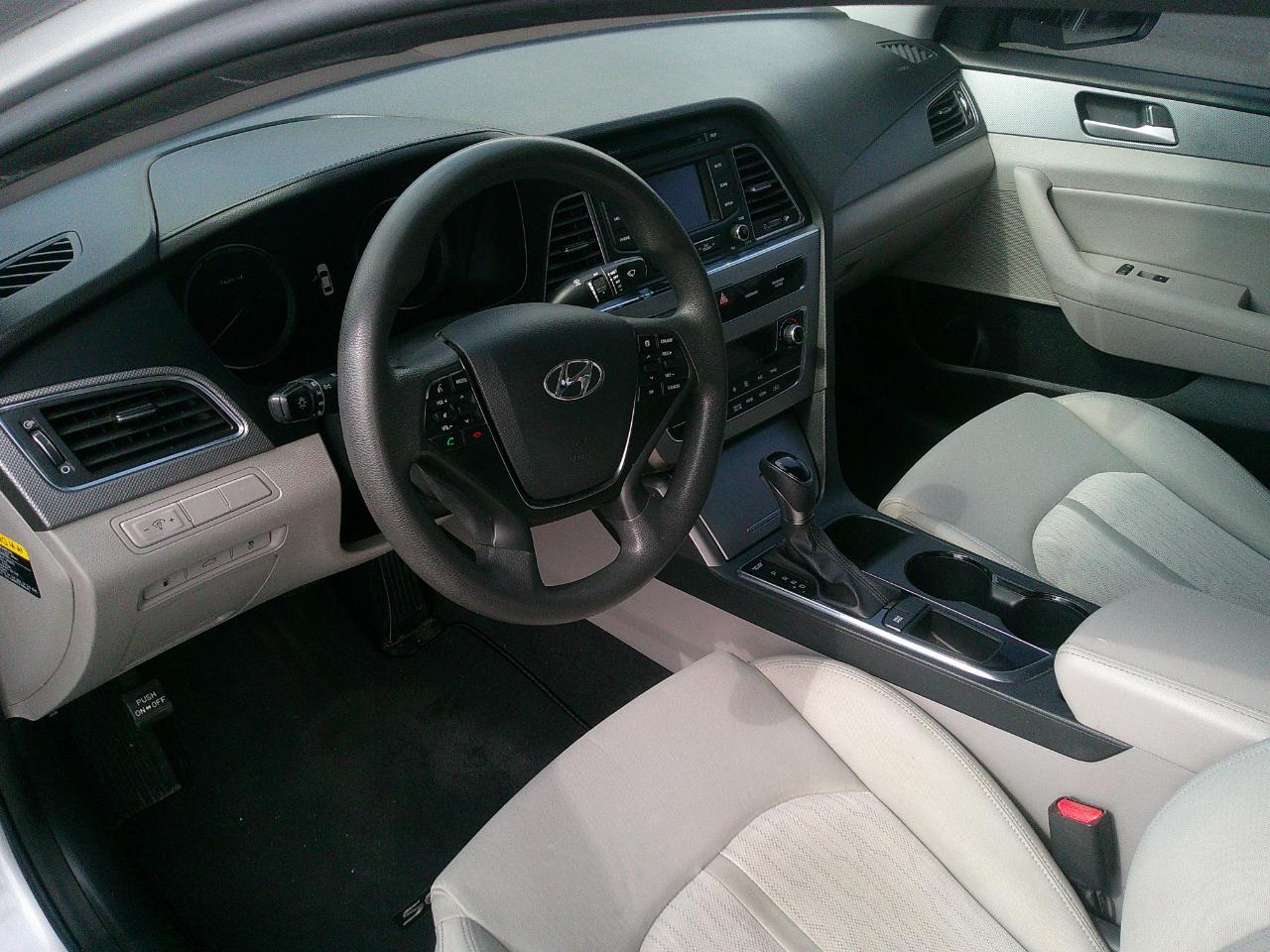 Hyundai Sonata Hybrid 4dr Sdn SE 2016