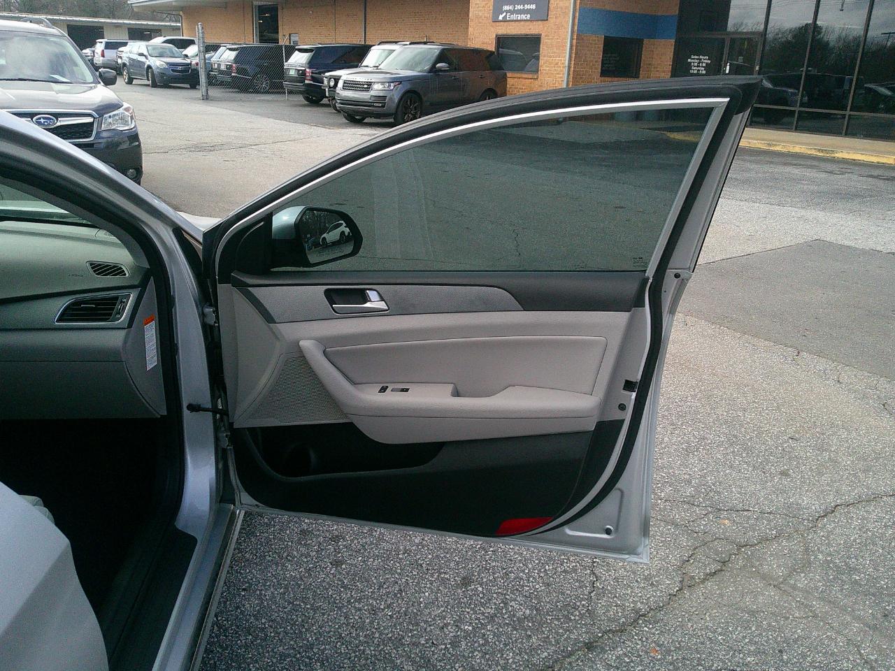 Hyundai Sonata Hybrid 4dr Sdn SE 2016