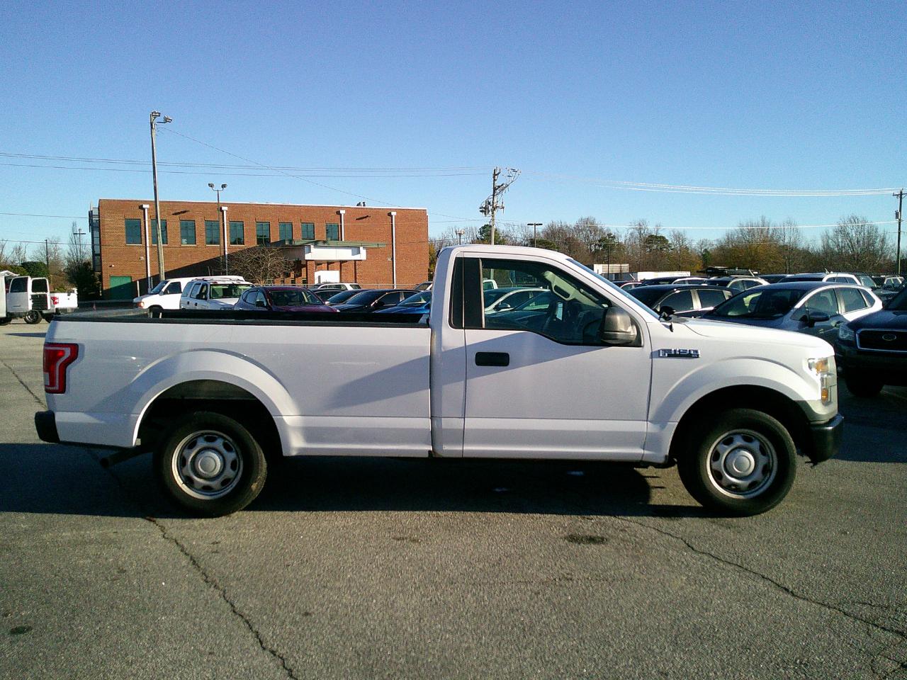 2017 Ford F-150 XL 2WD Reg Cab 8' Box