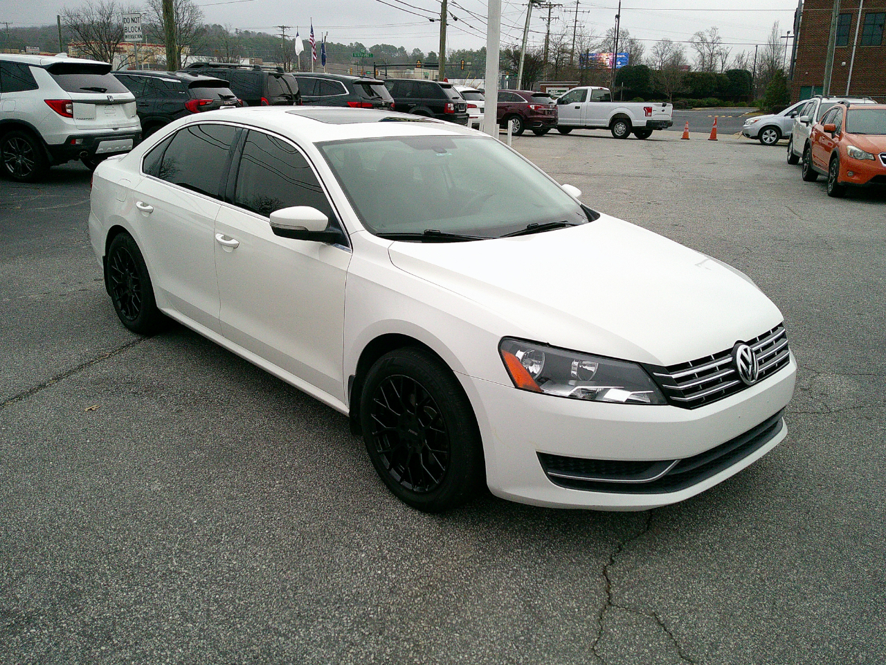 2012 Volkswagen Passat SE's photo