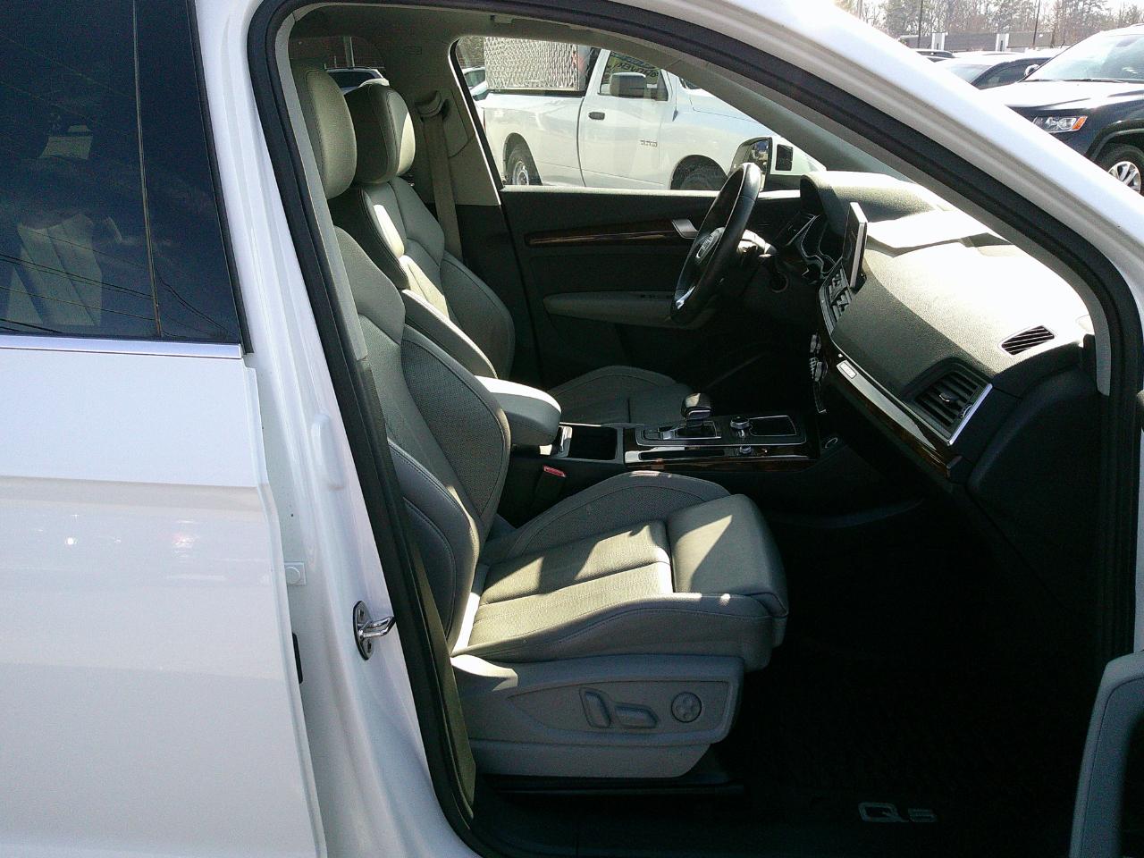 Audi Q5 2.0T Premium Plus quattro 2018