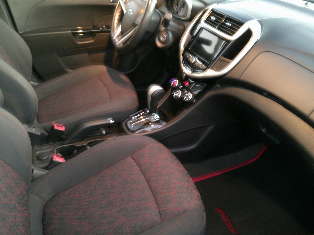 Chevrolet Sonic RS 2018