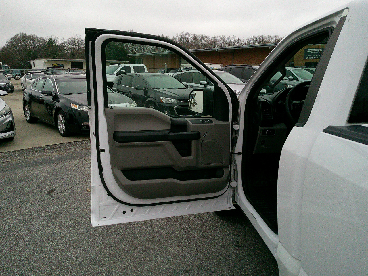 Ford F-150 XL 2WD Reg Cab 8' Box 2019