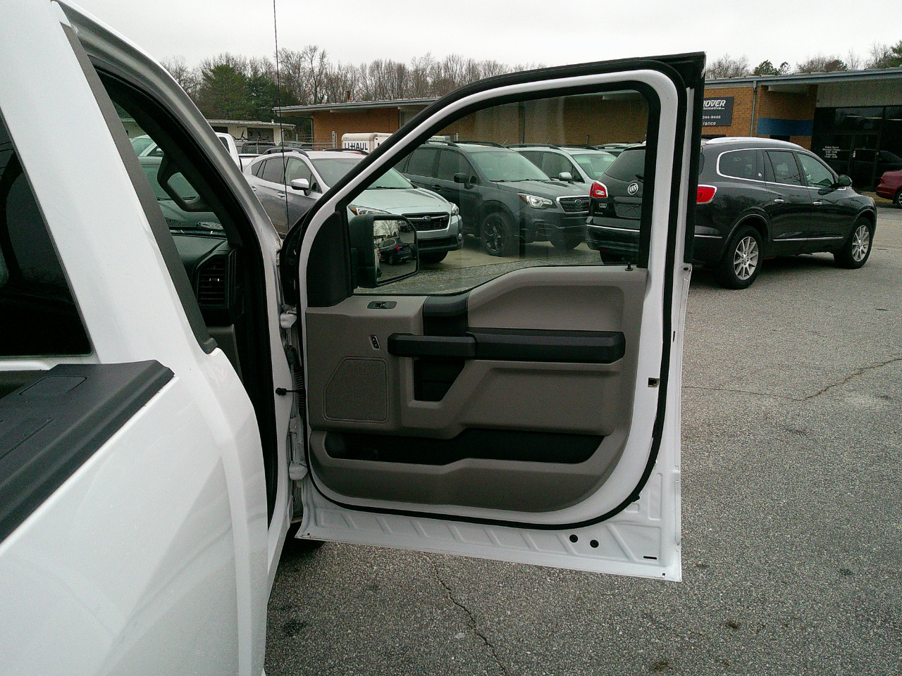 Ford F-150 XL 2WD Reg Cab 8' Box 2019