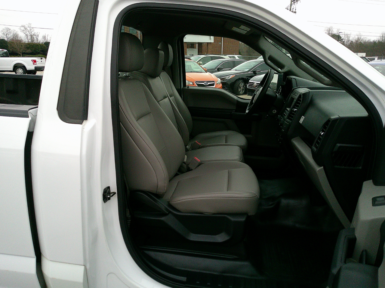 Ford F-150 XL 2WD Reg Cab 8' Box 2019