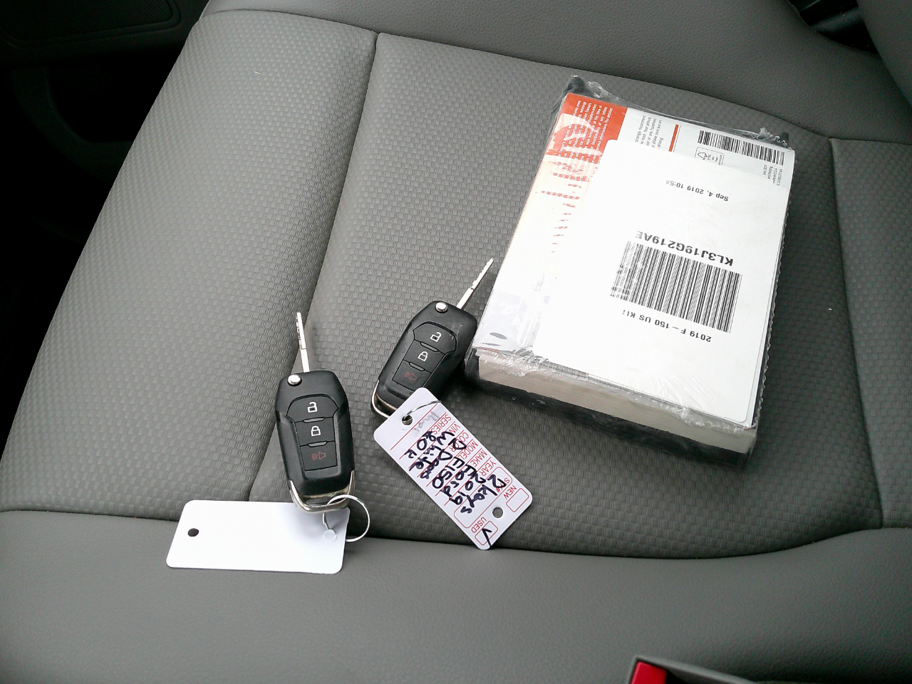 Ford F-150 XL 2WD Reg Cab 8' Box 2019