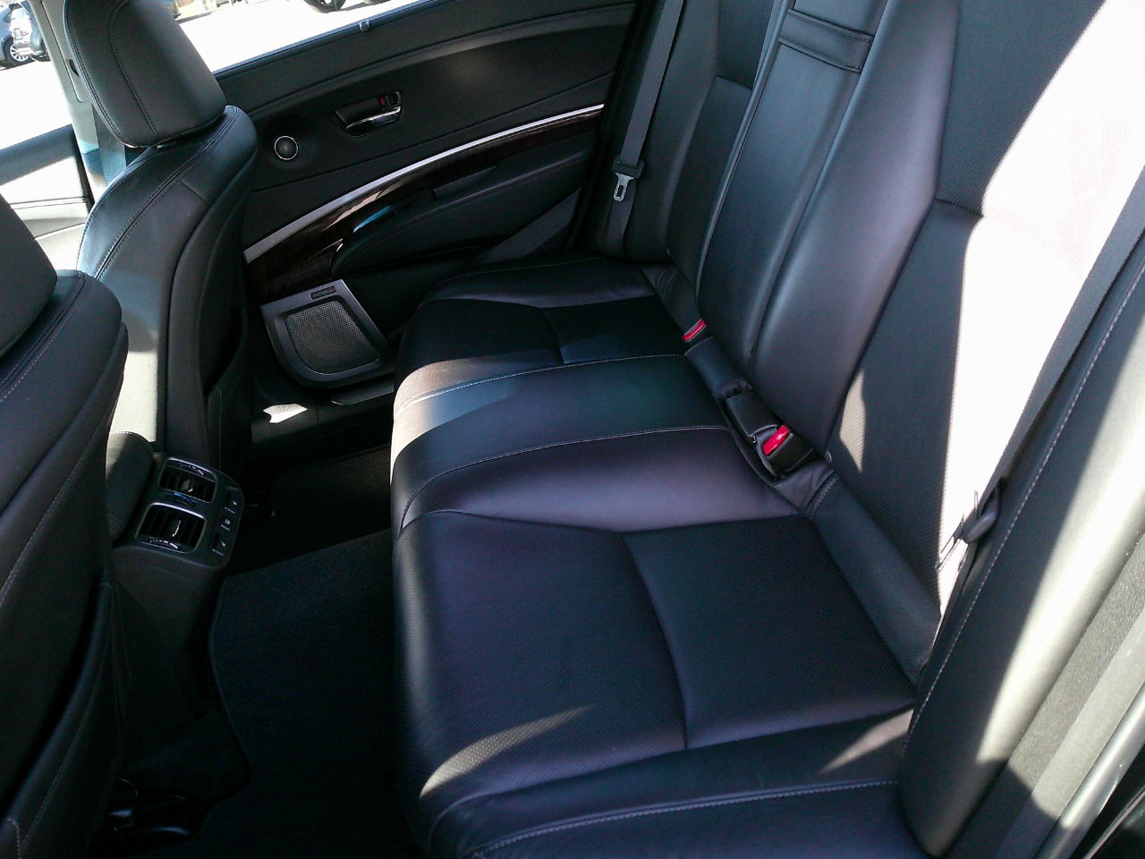 Acura RLX 4dr Sdn Hybrid Advance Pkg 2016