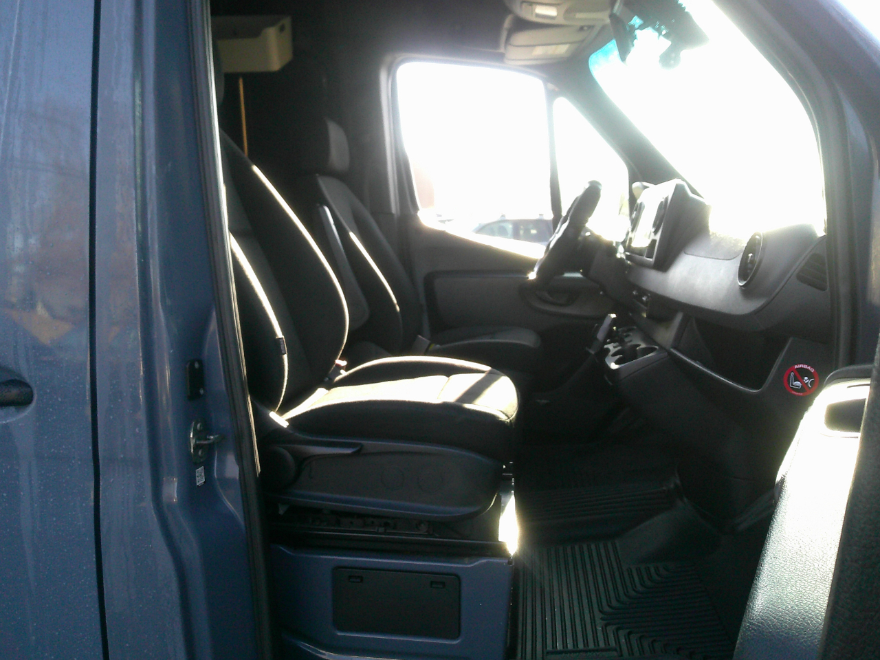 Mercedes-Benz Sprinter Van 2500 High Roof V6 170" RWD 2019