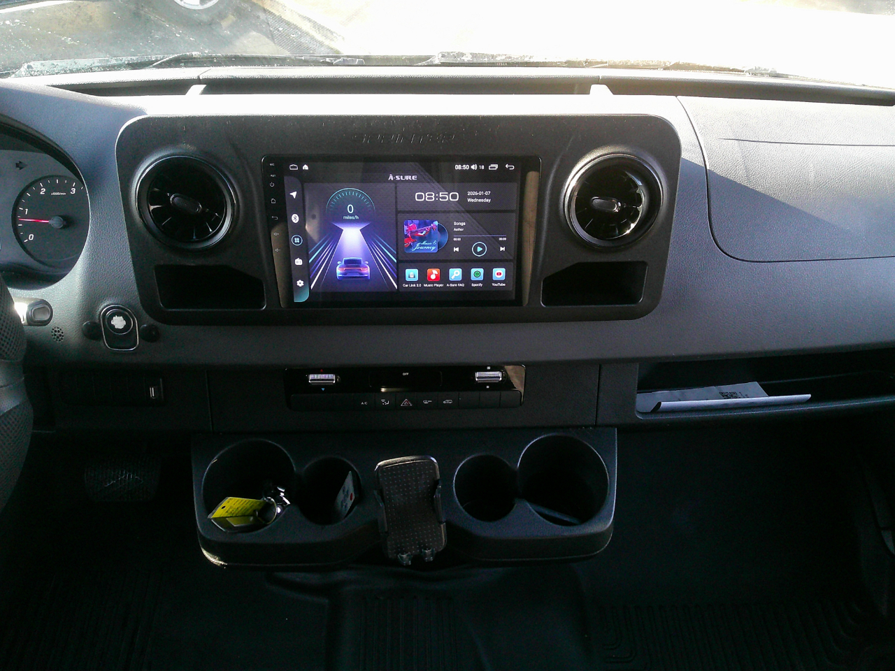 Mercedes-Benz Sprinter Van 2500 High Roof V6 170" RWD 2019