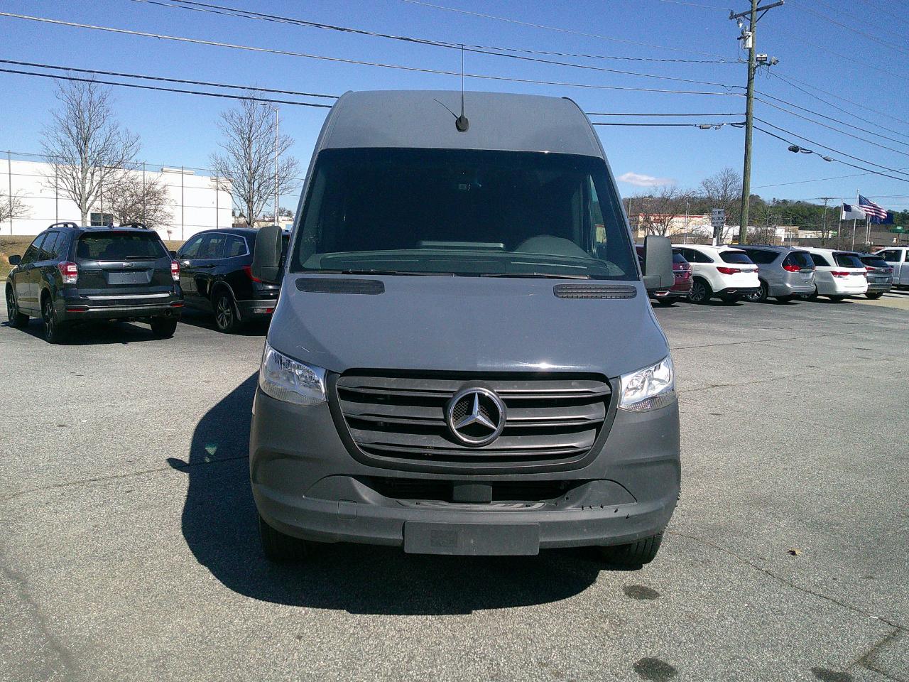 Mercedes-Benz Sprinter Van 2500 High Roof V6 170" RWD 2019