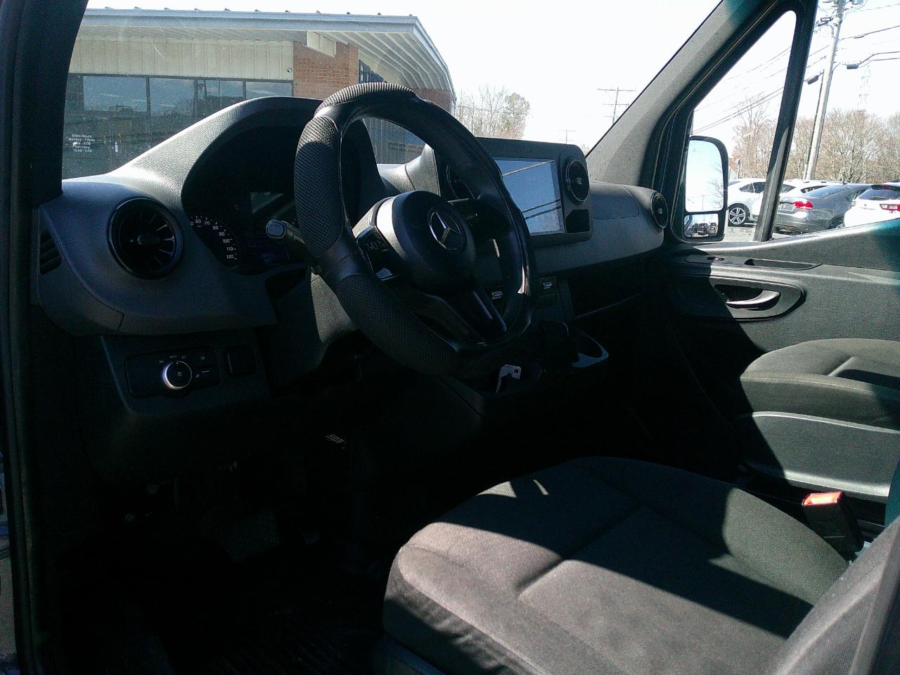 Mercedes-Benz Sprinter Van 2500 High Roof V6 170" RWD 2019