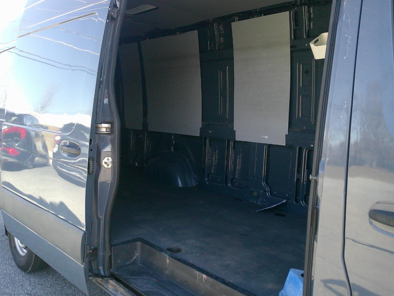 Mercedes-Benz Sprinter Van 2500 High Roof V6 170" RWD 2019