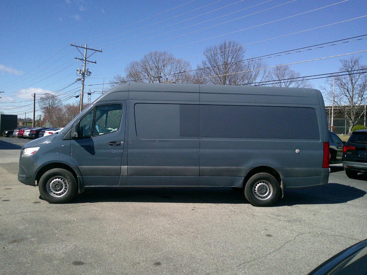 Mercedes-Benz Sprinter Van 2500 High Roof V6 170" RWD 2019