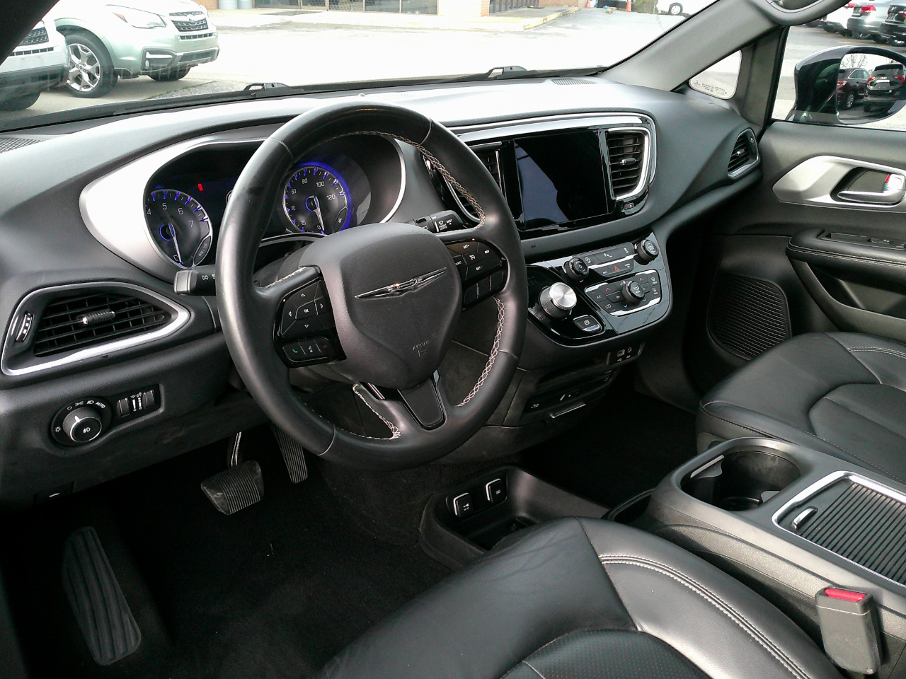 Chrysler Pacifica  2018