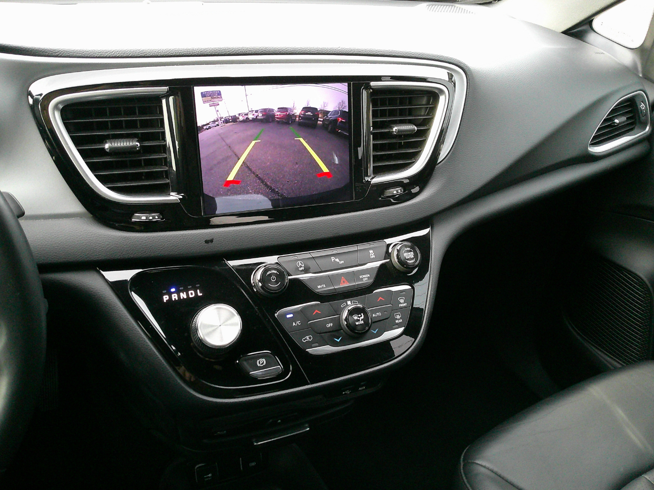 Chrysler Pacifica  2018