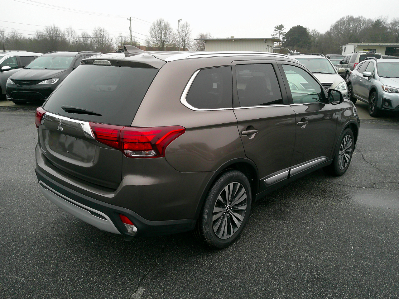 Mitsubishi Outlander SEL FWD 2020