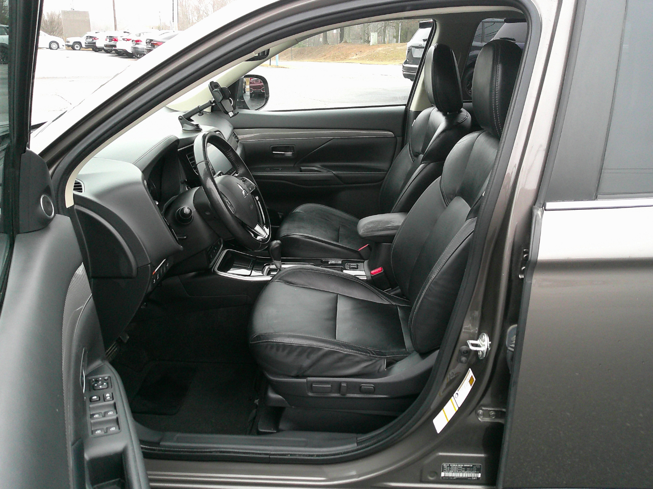 Mitsubishi Outlander SEL FWD 2020