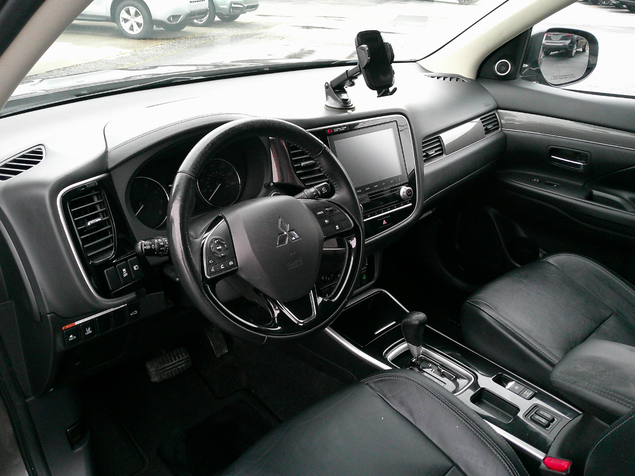 Mitsubishi Outlander SEL FWD 2020