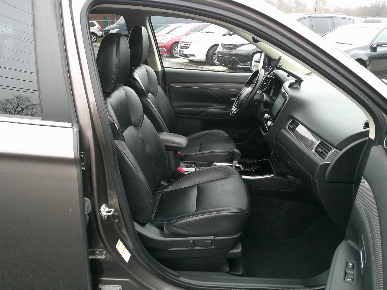 Mitsubishi Outlander SEL FWD 2020