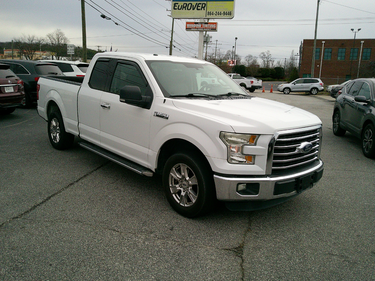 2015 Ford F-150 2WD SuperCab 163" XLT