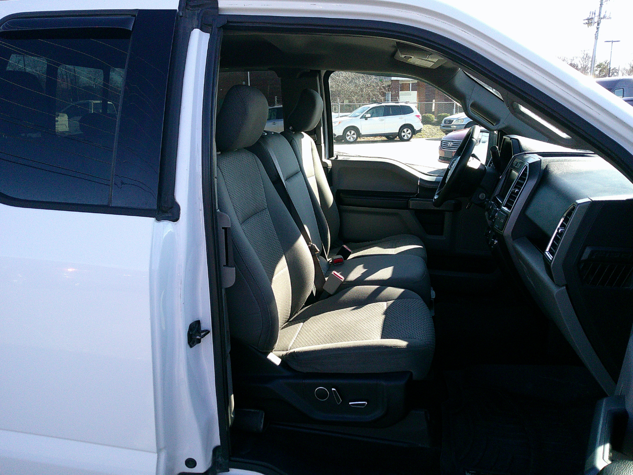 Ford F-150 2WD Supercab 163" XLT 2015