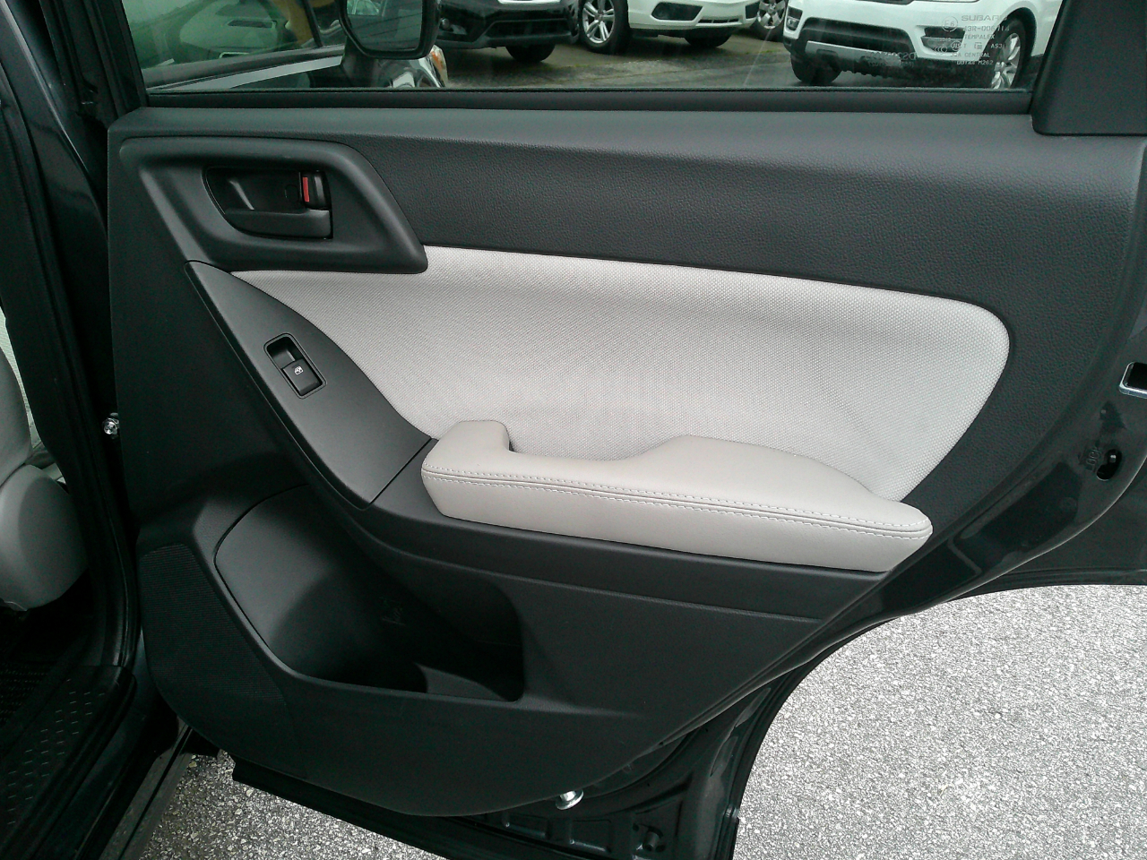 Subaru Forester 4dr CVT 2.5i Premium PZEV 2016