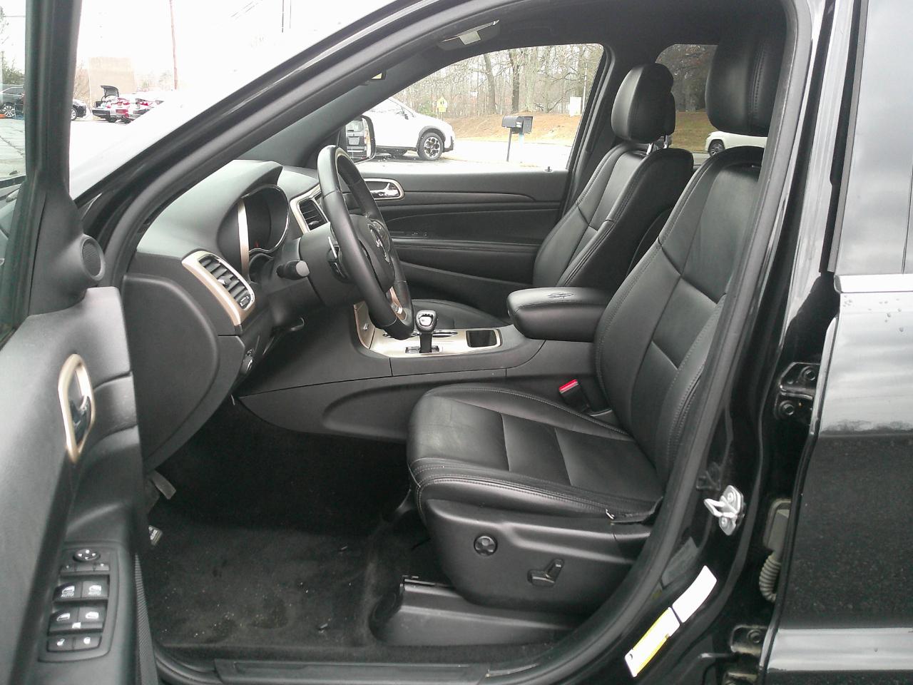 Jeep Grand Cherokee RWD 4dr Laredo 2015