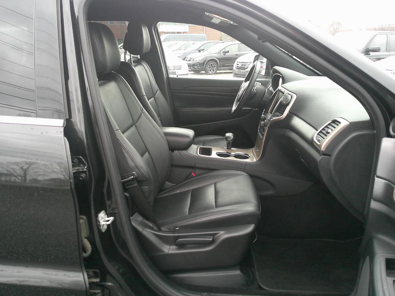 Jeep Grand Cherokee RWD 4dr Laredo 2015