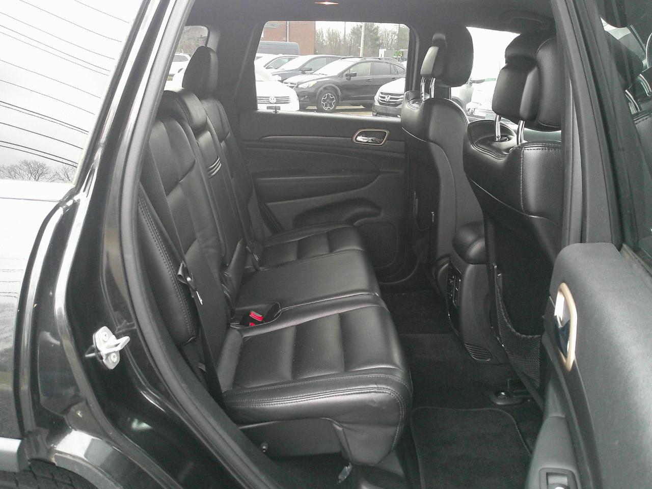 Jeep Grand Cherokee RWD 4dr Laredo 2015