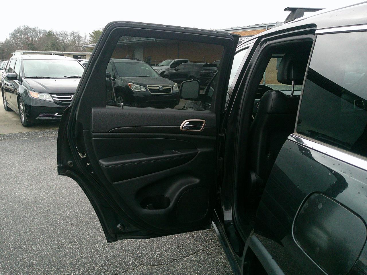 Jeep Grand Cherokee RWD 4dr Laredo 2015