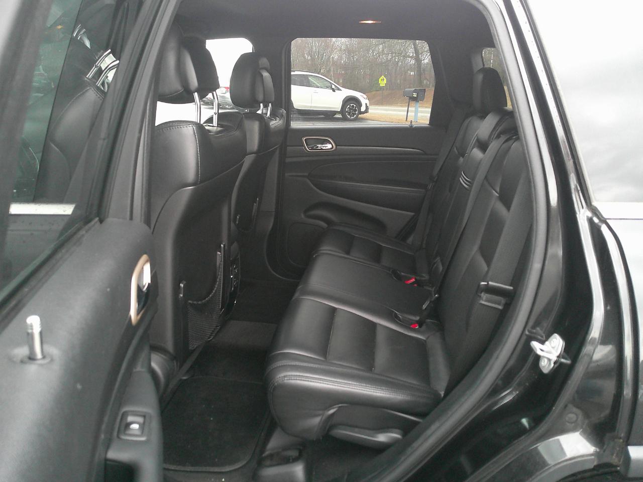 Jeep Grand Cherokee RWD 4dr Laredo 2015