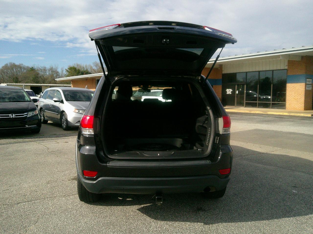 Jeep Grand Cherokee RWD 4dr Laredo 2015