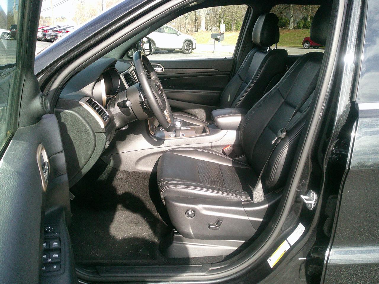 Jeep Grand Cherokee RWD 4dr Laredo 2015