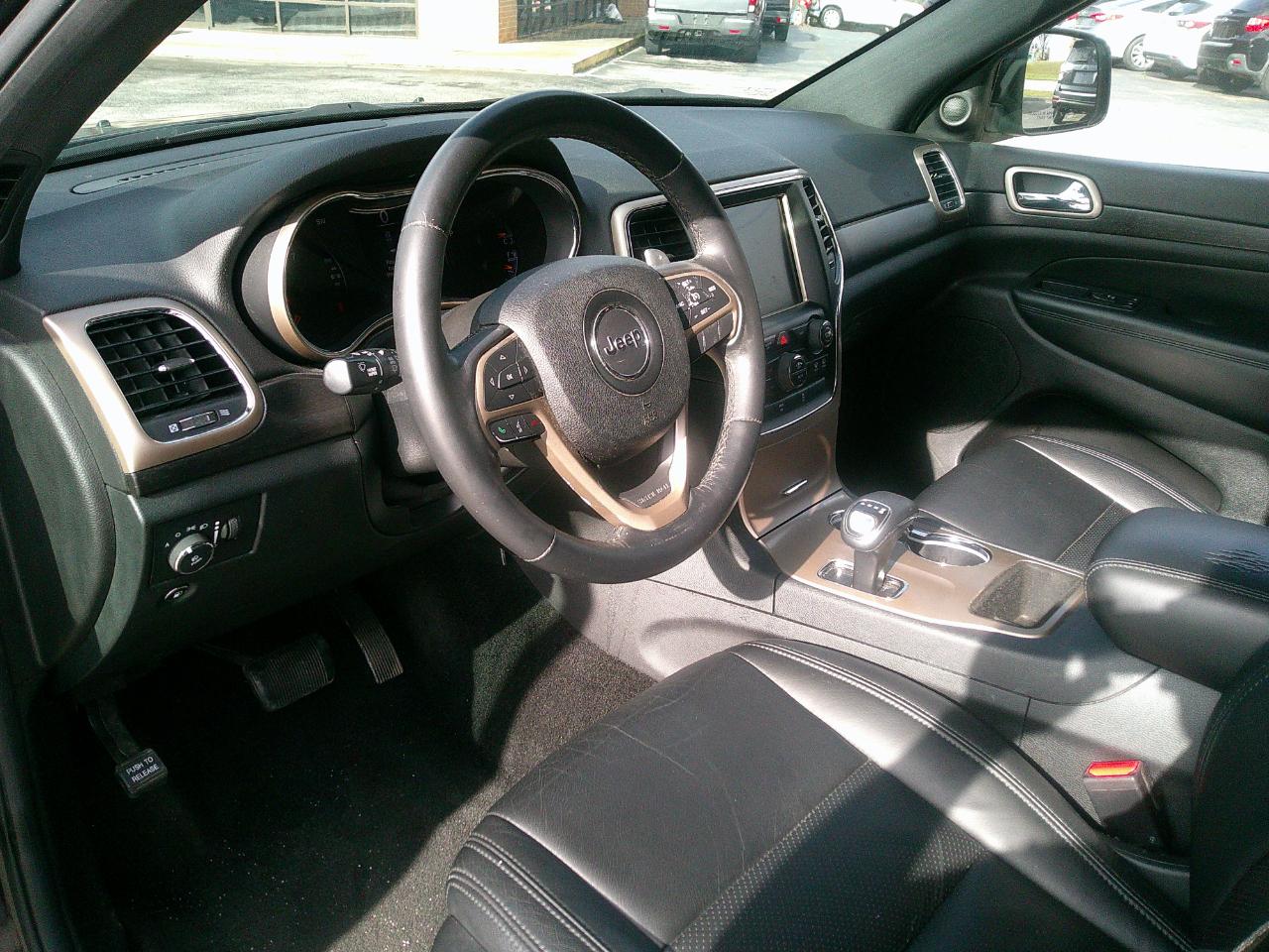 Jeep Grand Cherokee RWD 4dr Laredo 2015