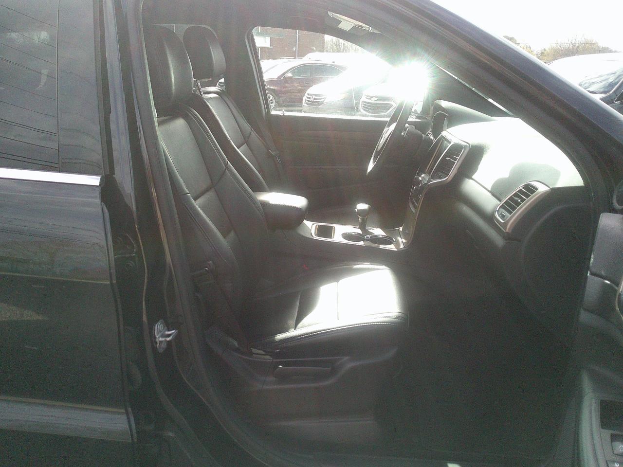 Jeep Grand Cherokee RWD 4dr Laredo 2015