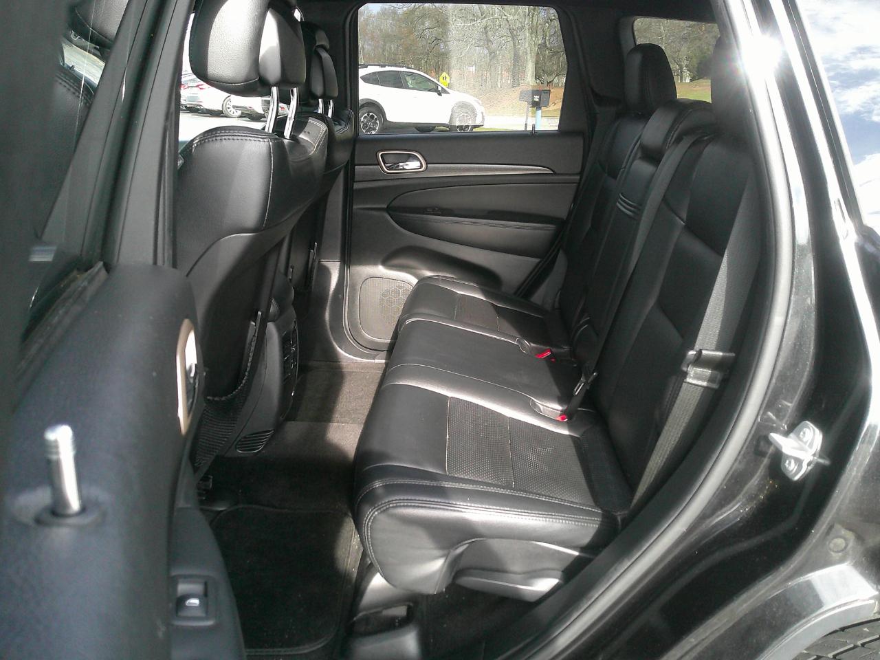 Jeep Grand Cherokee RWD 4dr Laredo 2015